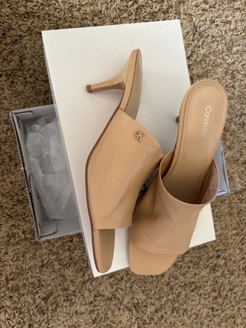 Mule sandals